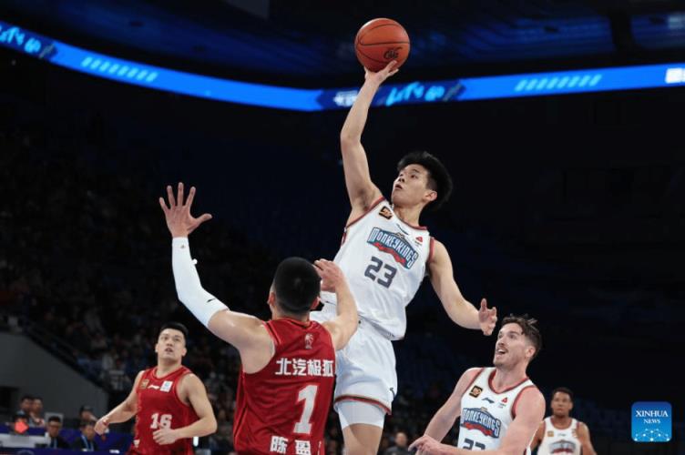 中国球员林葳结束欧洲训练营，将赴美接受NBA球队单独试训