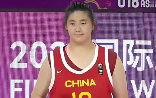 宫鲁鸣：张子宇身高有优势，但需谨慎对待避免伤病